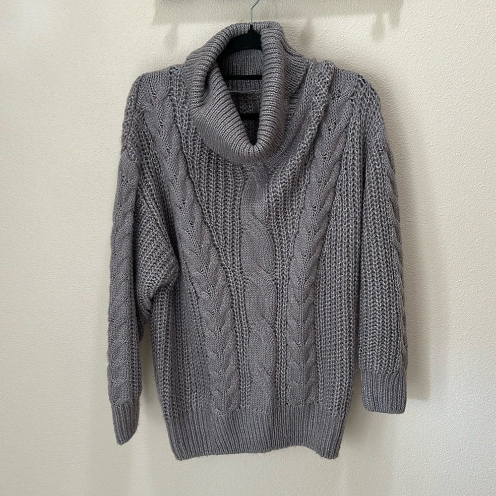 Chase Secret, chunky knit sweater Large